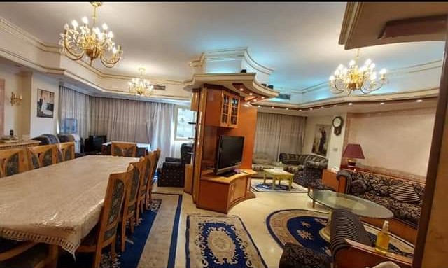 للبيع شقة بمدينة نصر عبد الله العربي الرئيسي 170 م الدور الثاني بالفرش