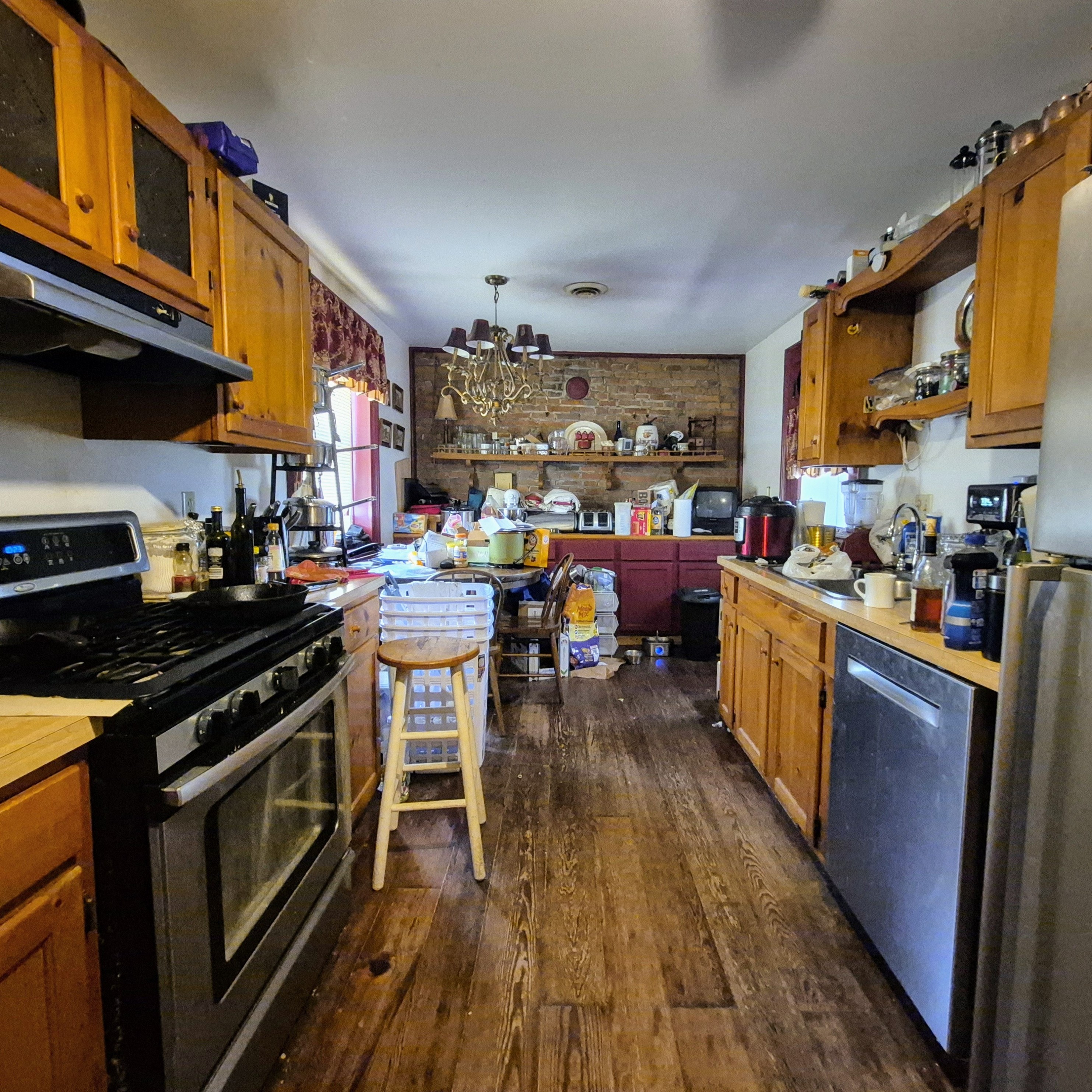 322 2nd St - Image 13