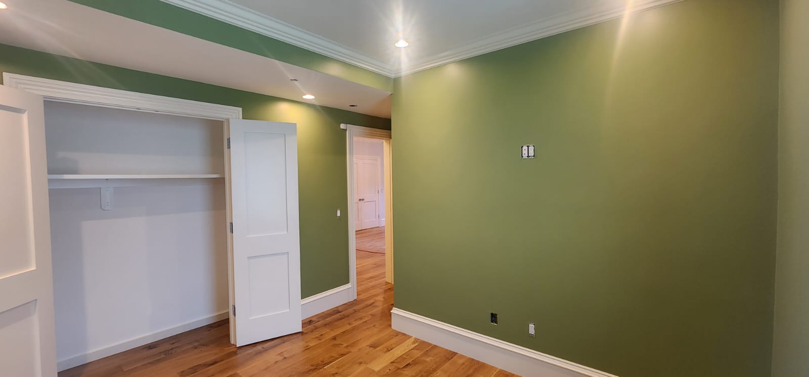 Modern bedroom colors: Stylish & serene palettes