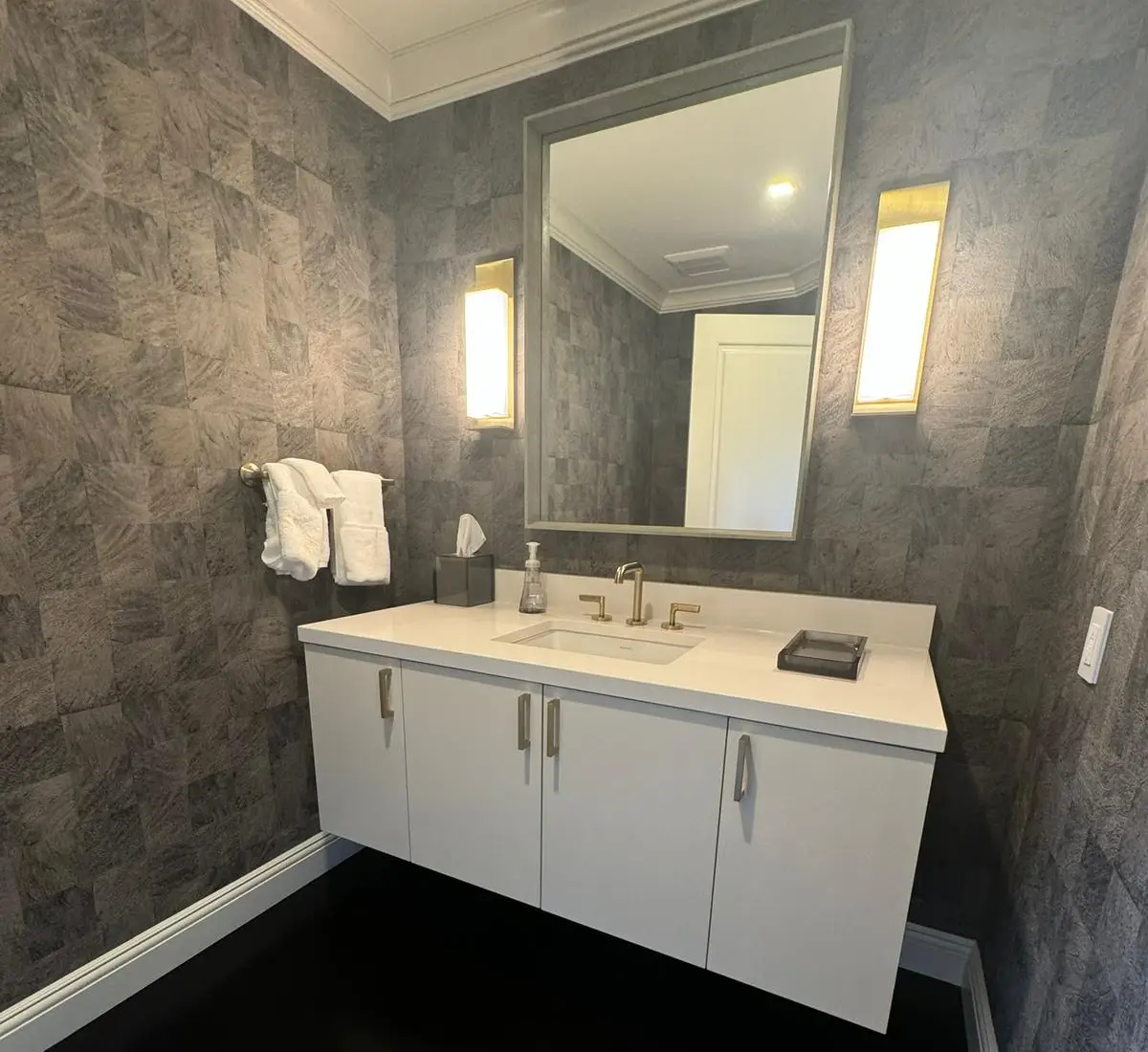 Best Paint for Bathrooms – Moisture-Resistant & Durable Options