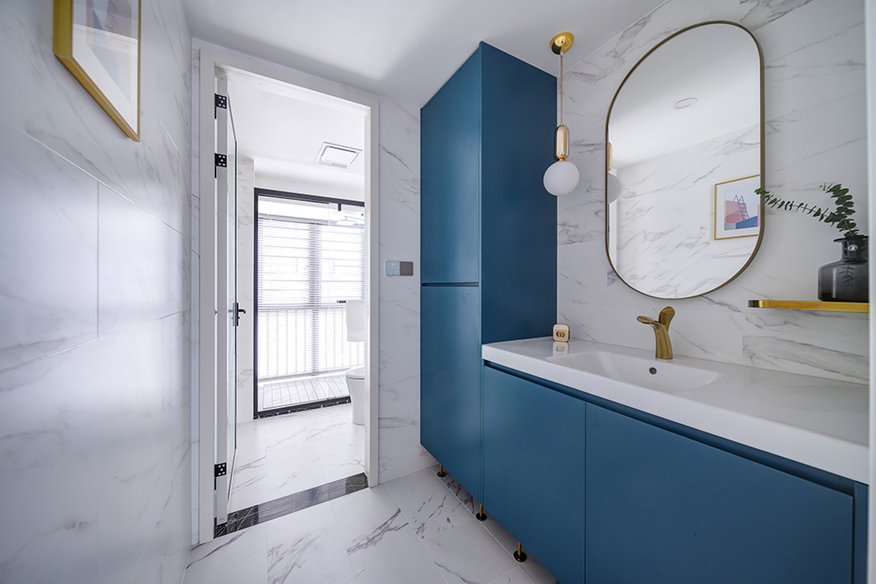 Dark Blue Paint in Small Bathrooms