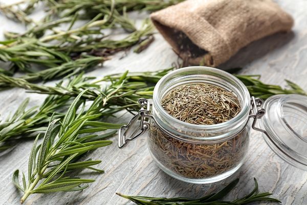 Simple Rosemary Herb Spice Blend