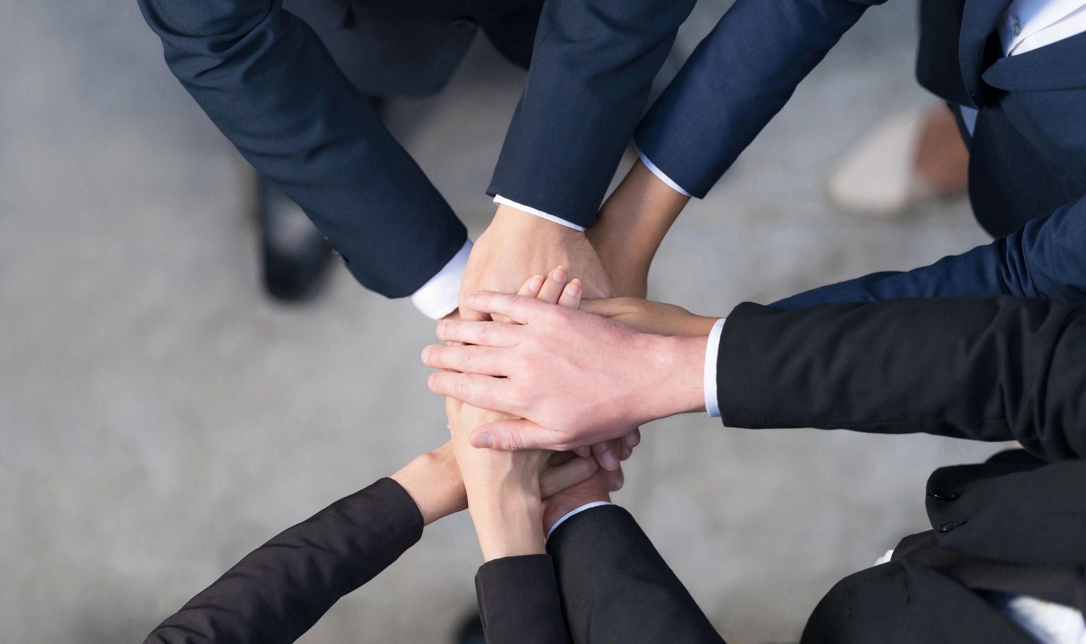 Exclusive membership community for digital entrepreneurs generating recurring income Exclusive membership community for digital entrepreneurs generating recurring income