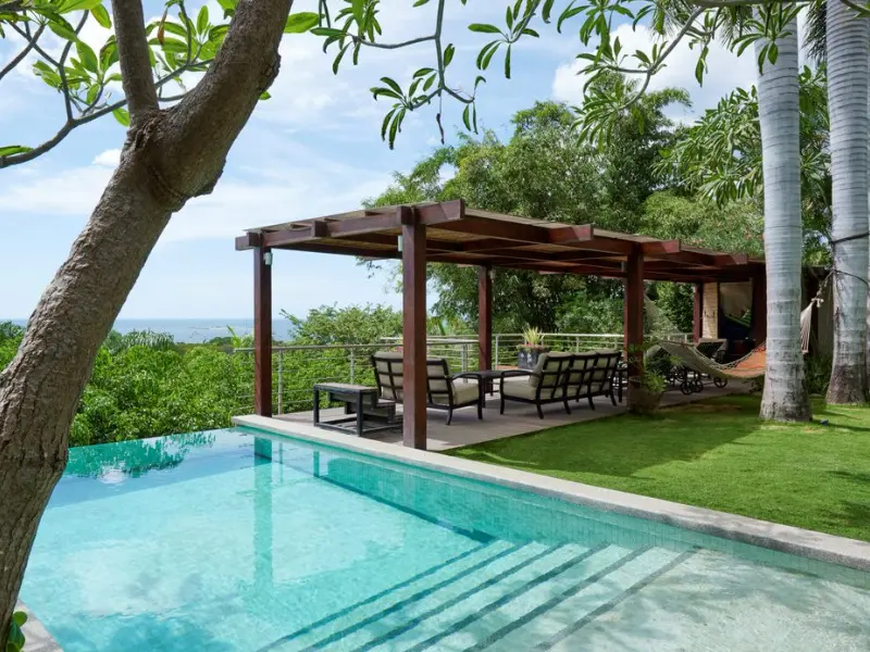 Villa Slide 2