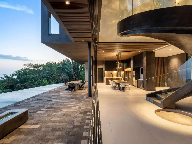 Villa Slide 1
