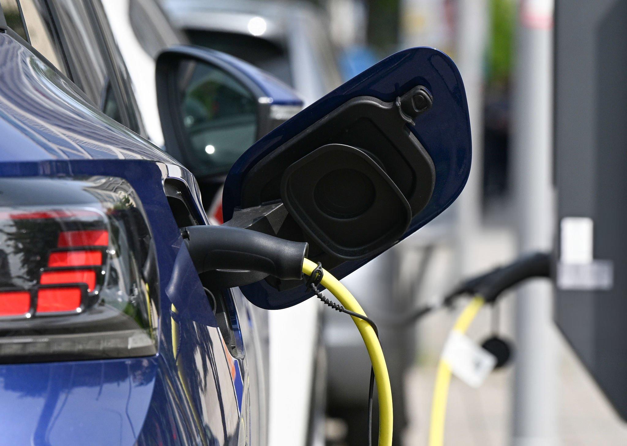 electric vehicle charging electric vehicle charging