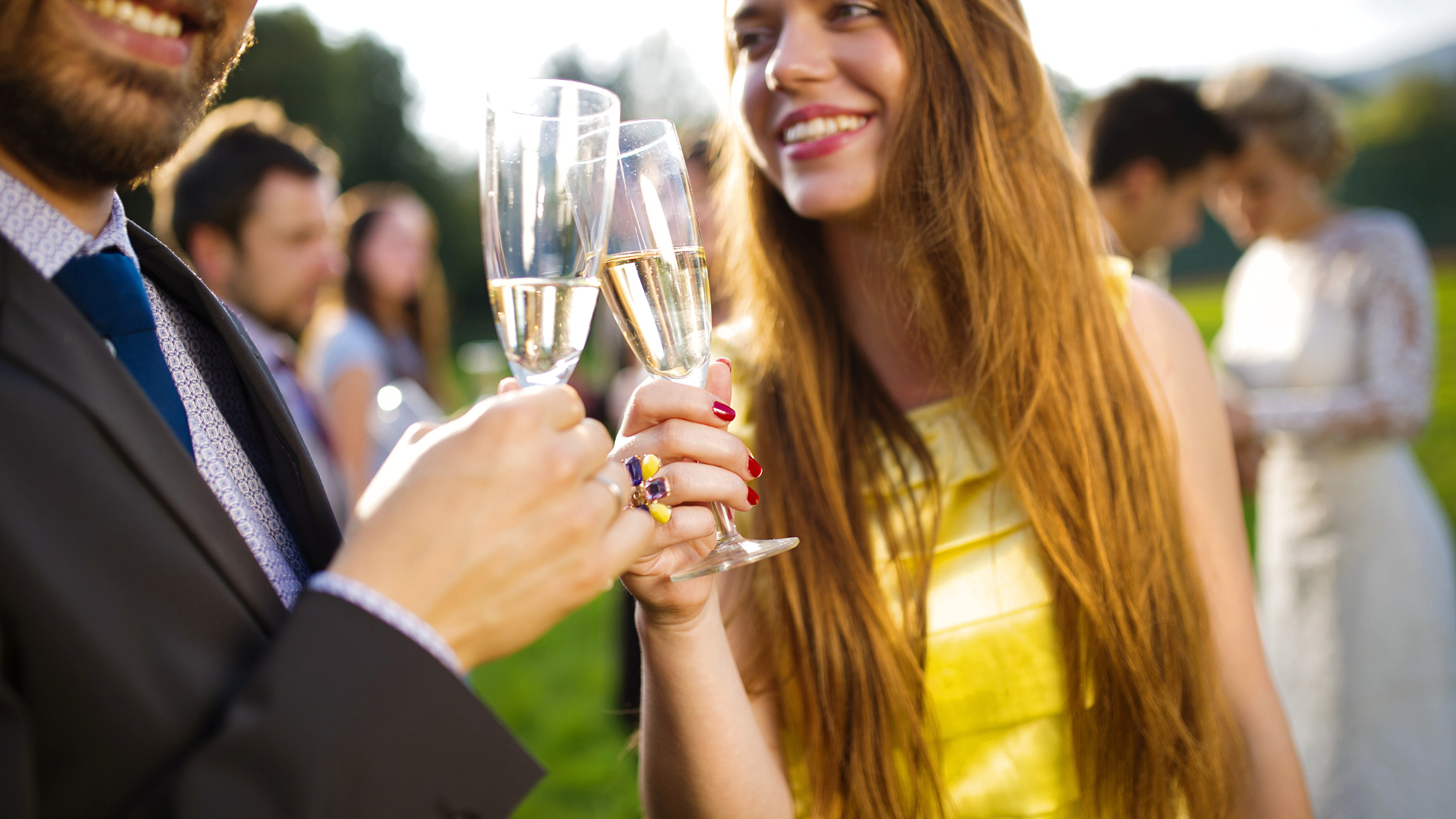 Wedding guests at Cocktail Hour