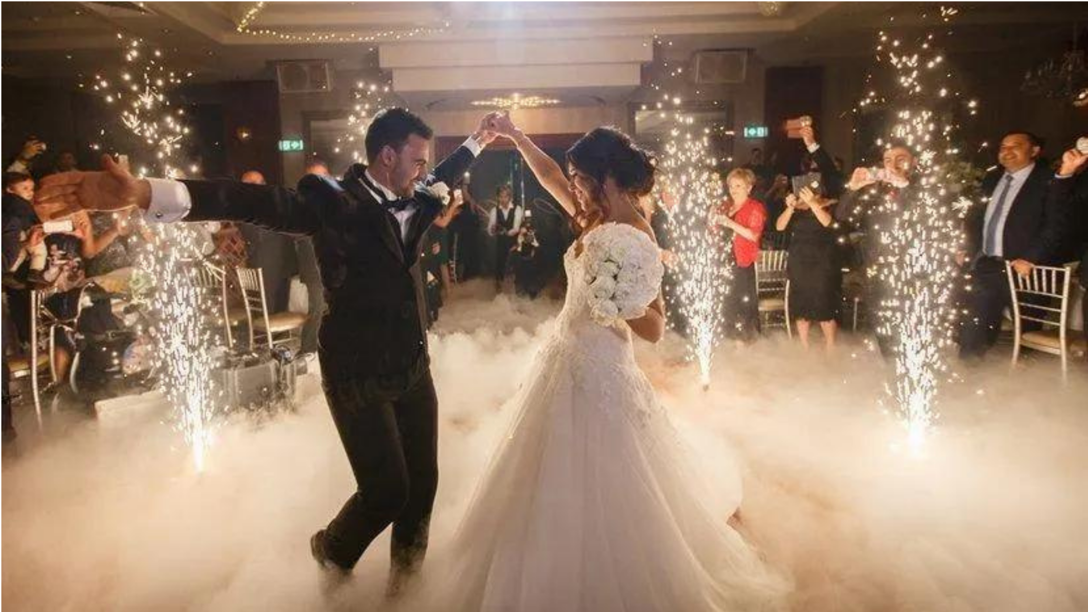 Wedding fog machine with sparklers