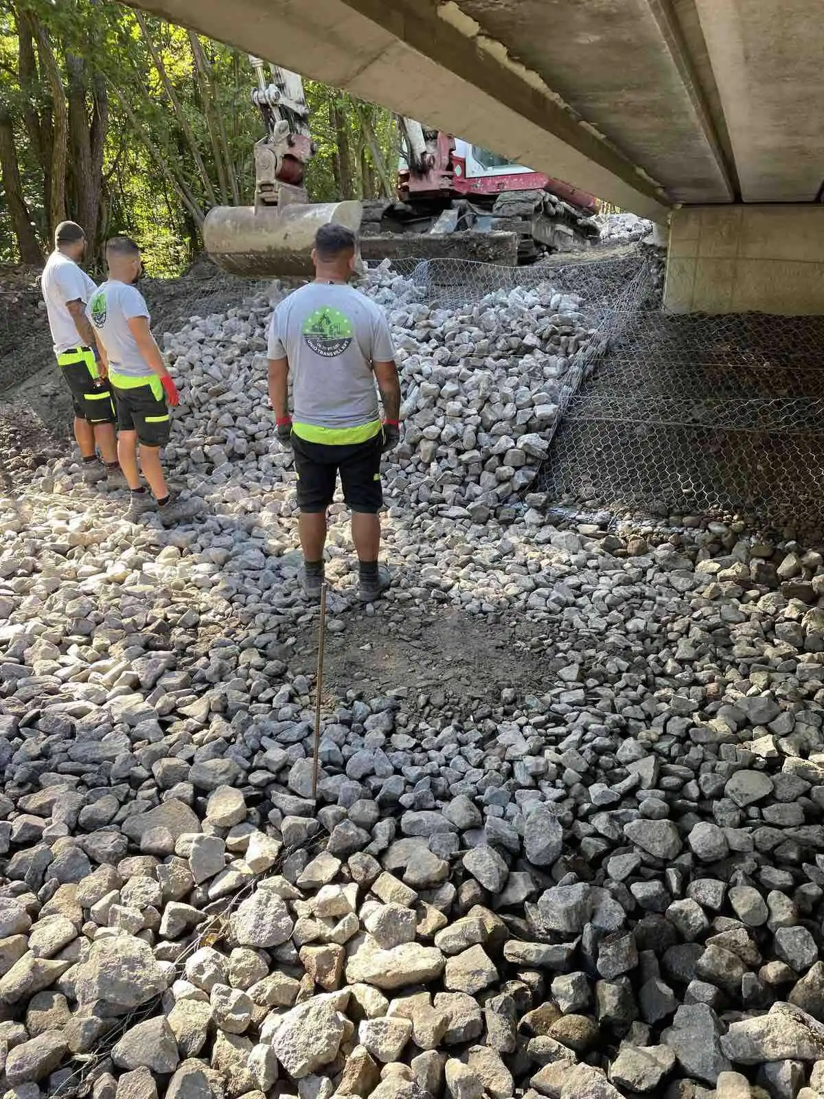 Híd alatti rézsű megerősítés – tartós védelem az erózió ellen