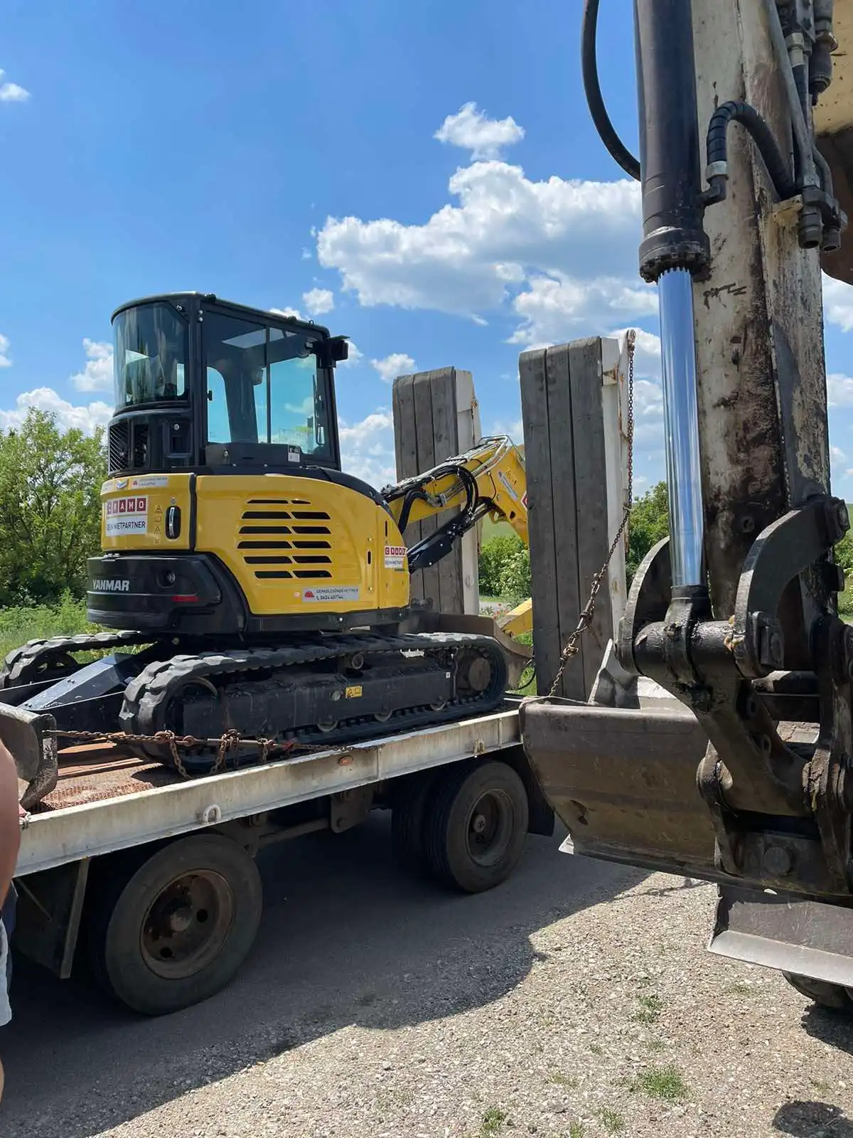 Yanmar lánctalpas kotrógép