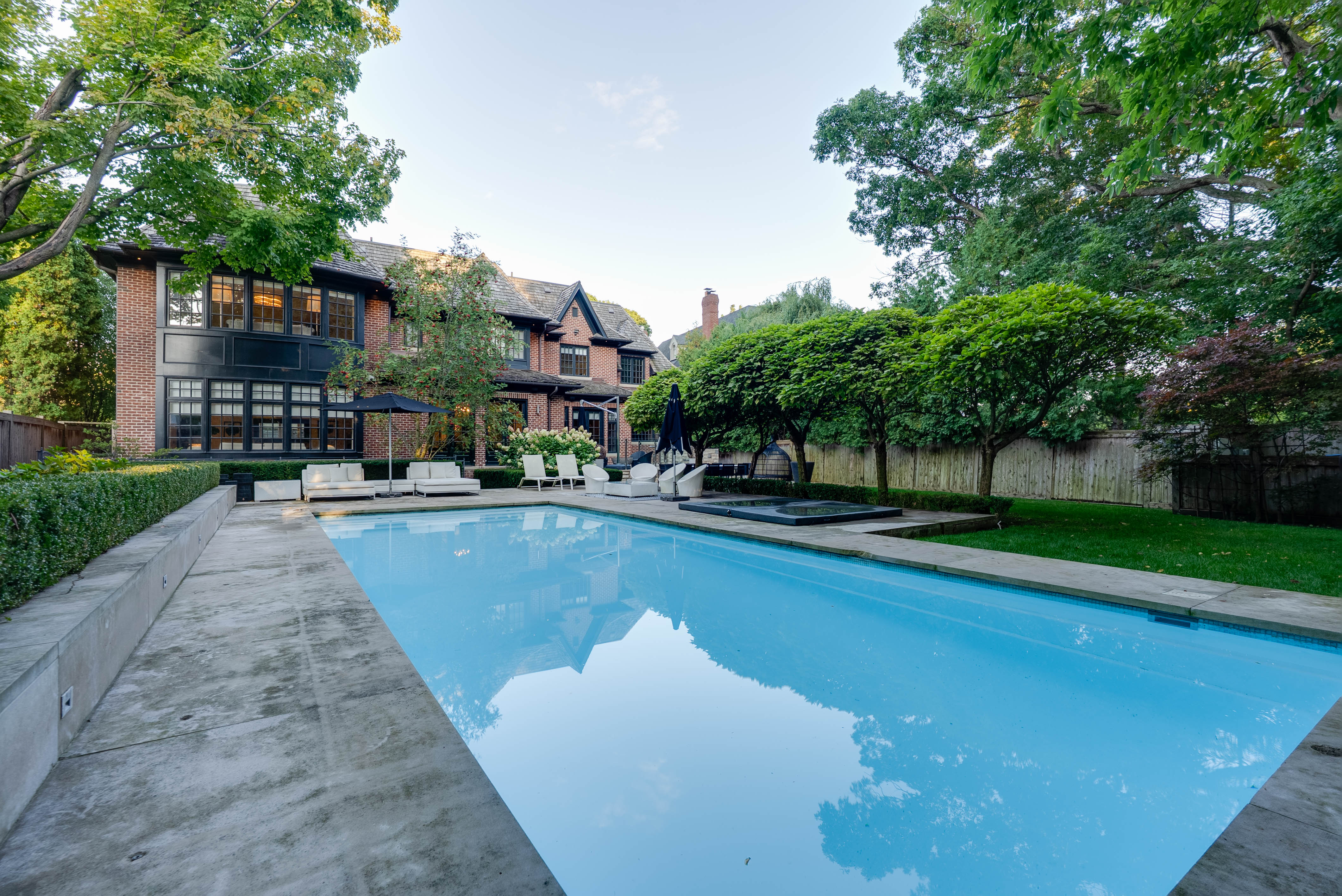 Property comparison 5 - HDR (Before)