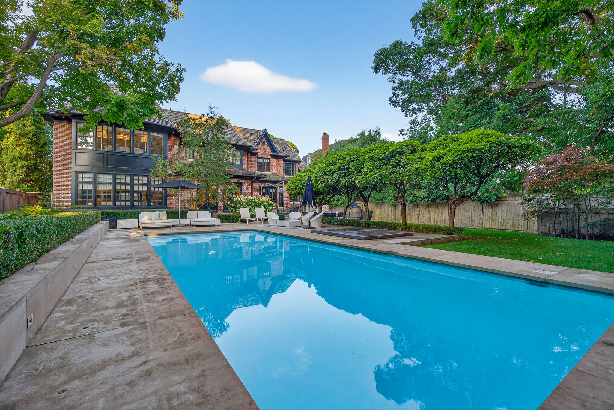 Property comparison 5 - Hand-Blended (After)