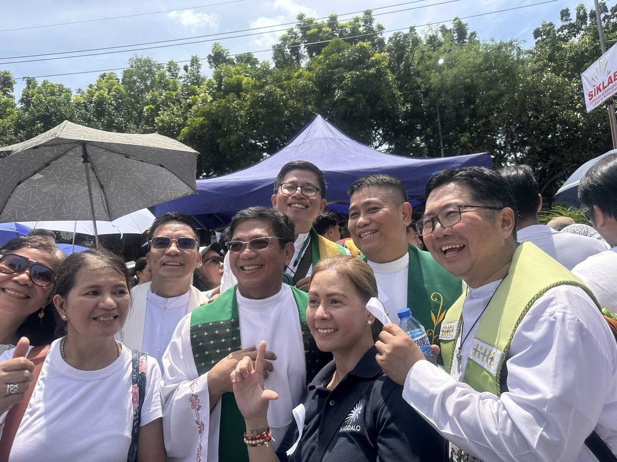 FR RANDY FR FLAVIE FR RANDY FR FLAVIE