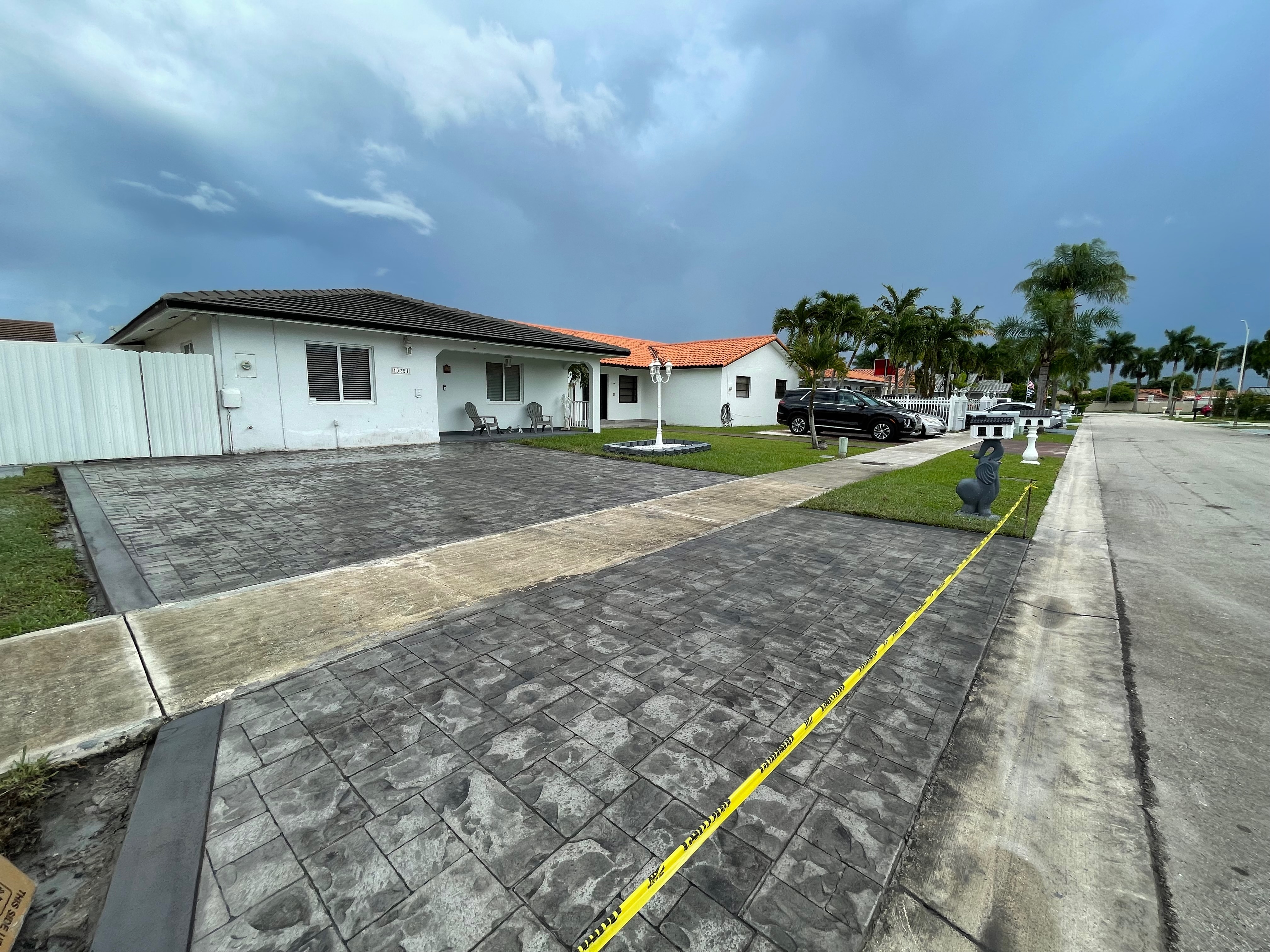 COncrete driveway COncrete driveway