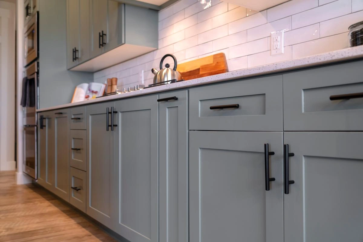 Kitchen remodeler