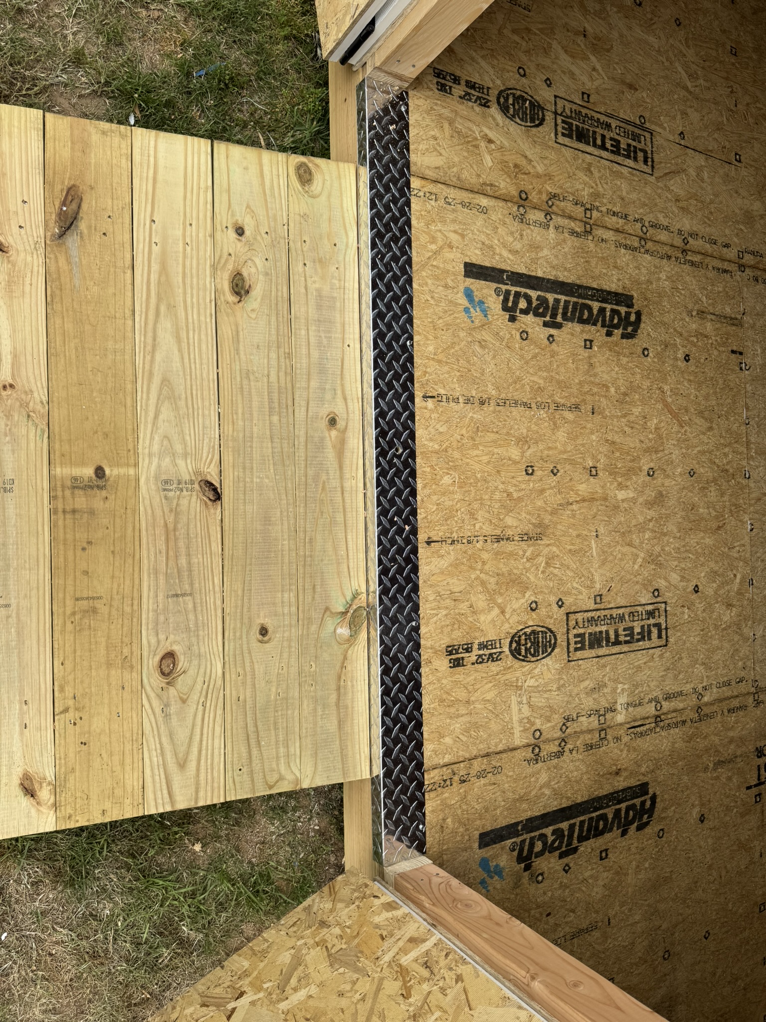 Ramp for easy access to outdoor portable building