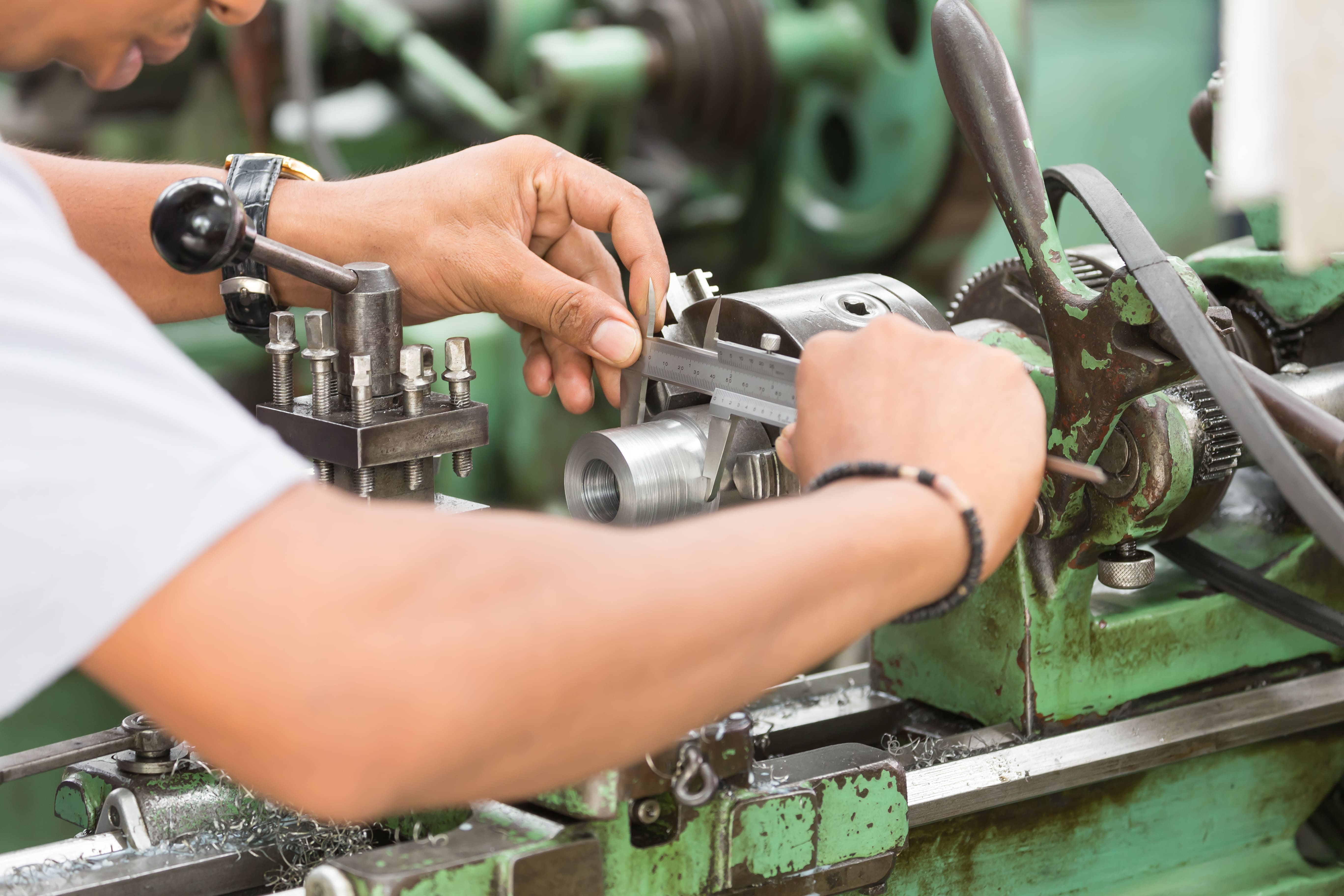 Maintenance of Concrete Block Machinery person Maintenance of Concrete Block Machinery person