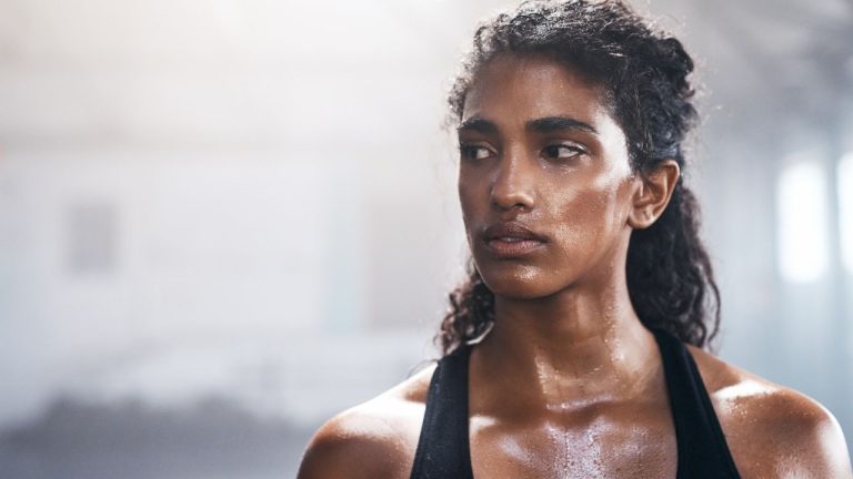 Brotes y sudor van de la mano en verano Brotes y sudor van de la mano en verano