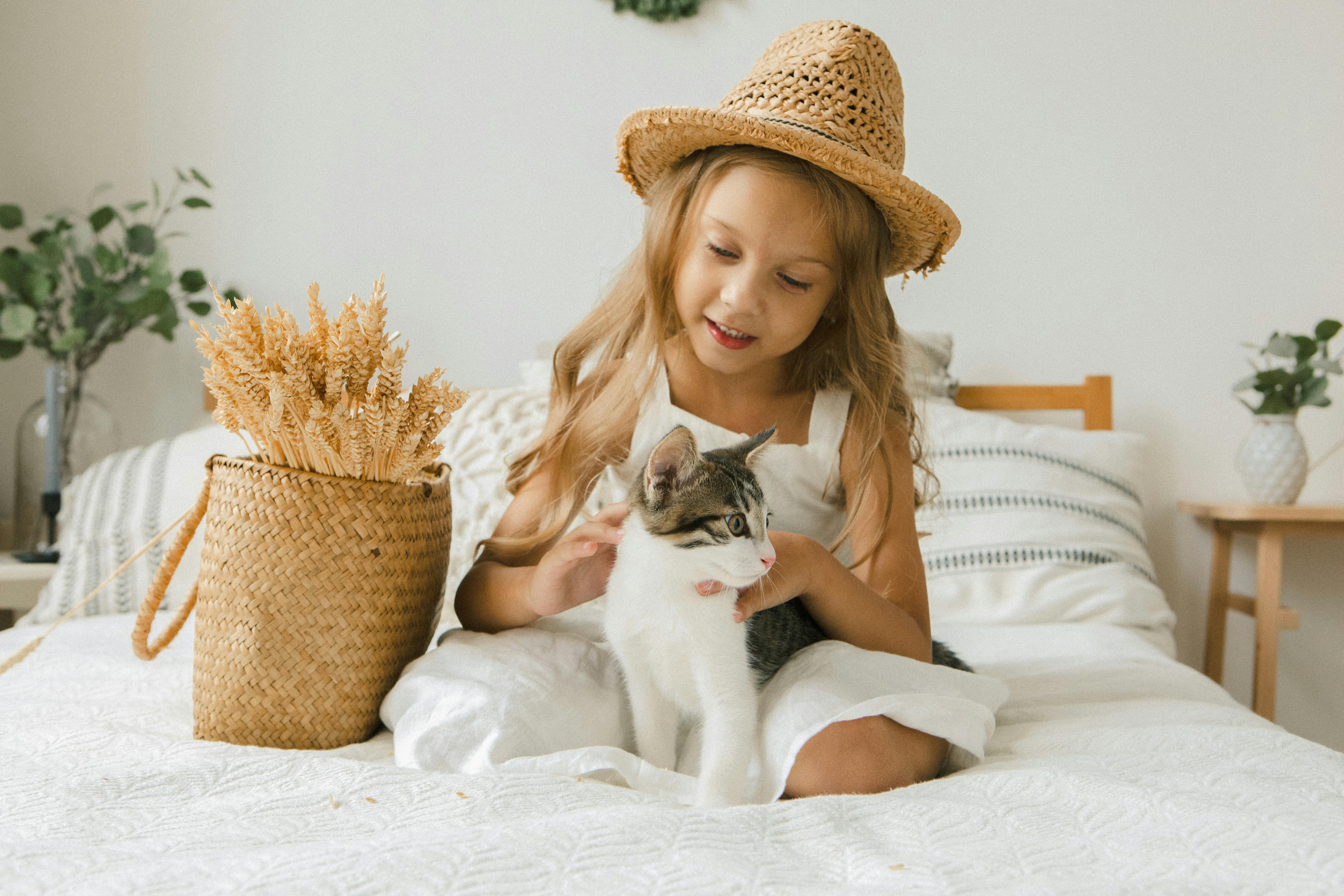 Socializing Your Pet: Building Confidence and Good Manners