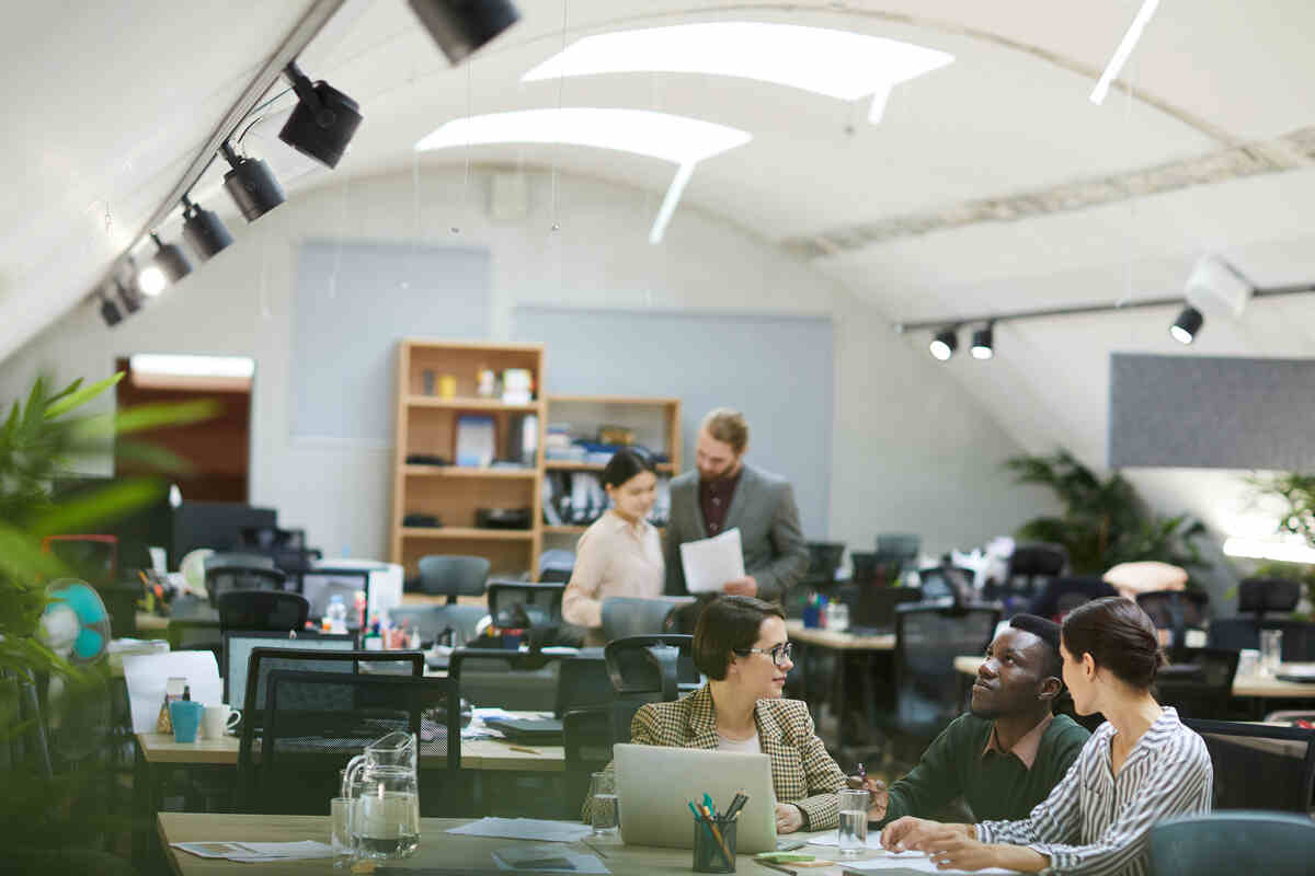 lighting-control-systems-reduce-energy-costs-in-modern-venues lighting-control-systems-reduce-energy-costs-in-modern-venues