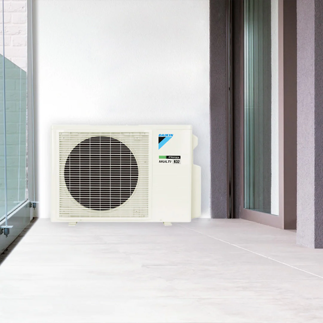 Multi-split outdoor unit with multiple indoor units