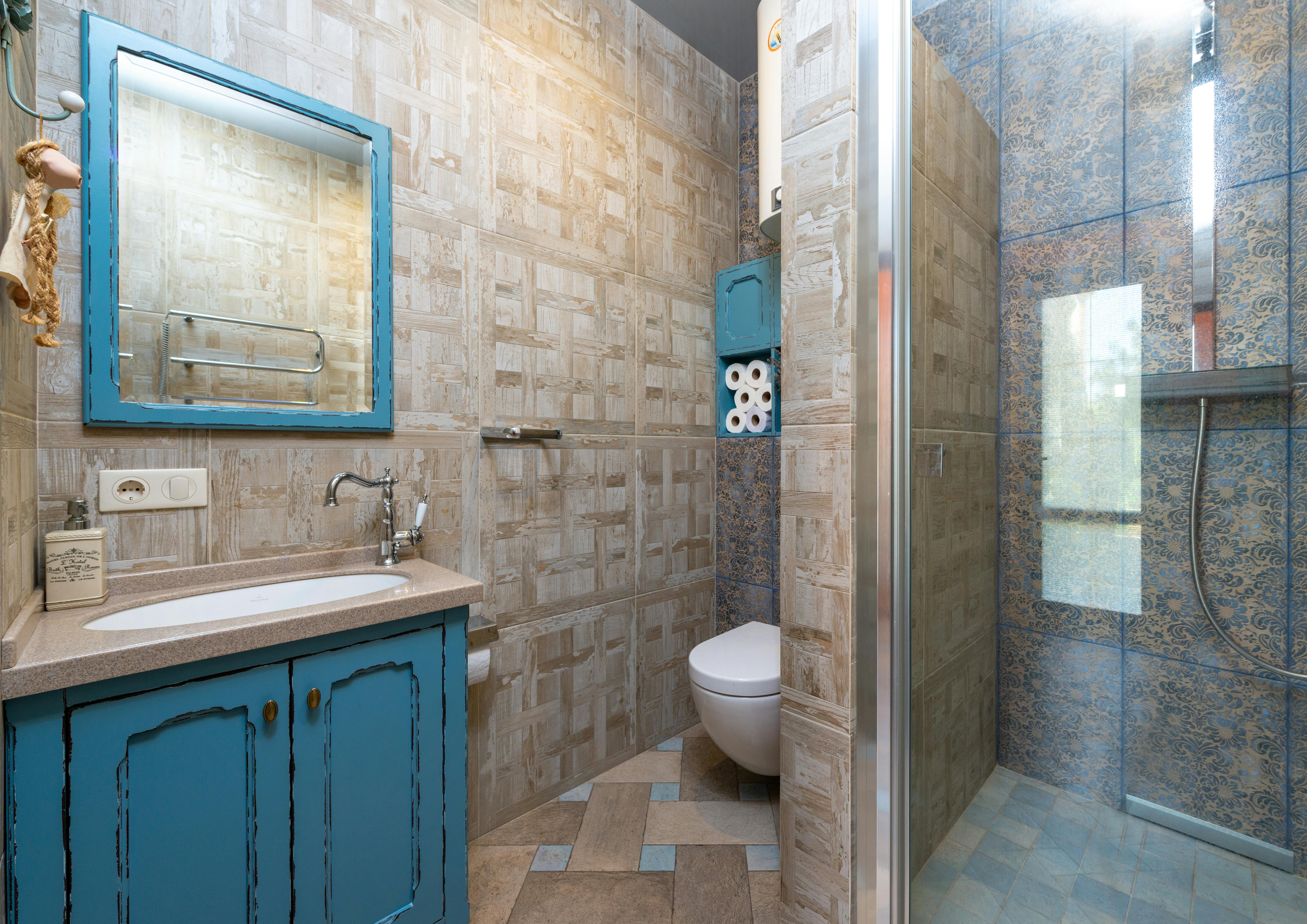 handyman mirror installation