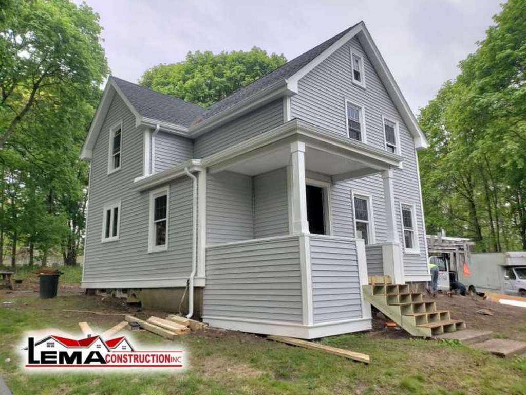 Siding and gutter installation (After) - Image