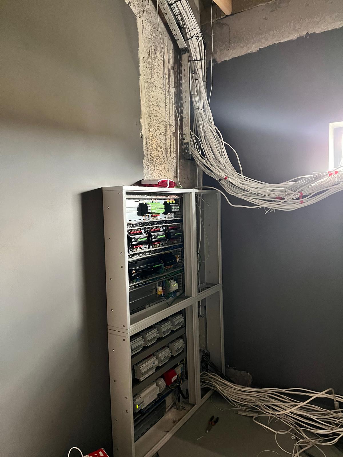 Smart home Kiełpin – monitoring, alarm i czujniki bezpieczeństwa