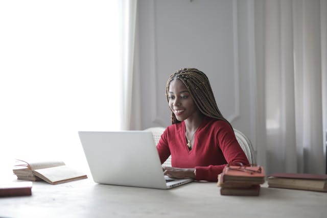 Affiliate Marketer Working From Home