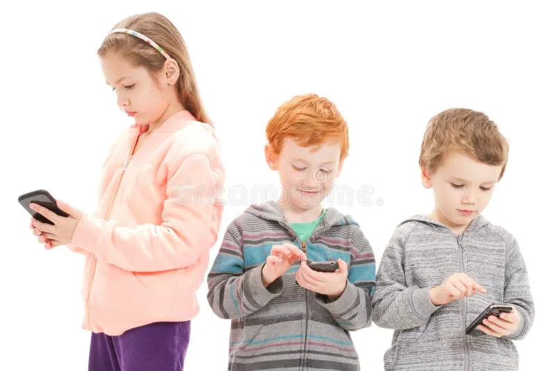 children using social media