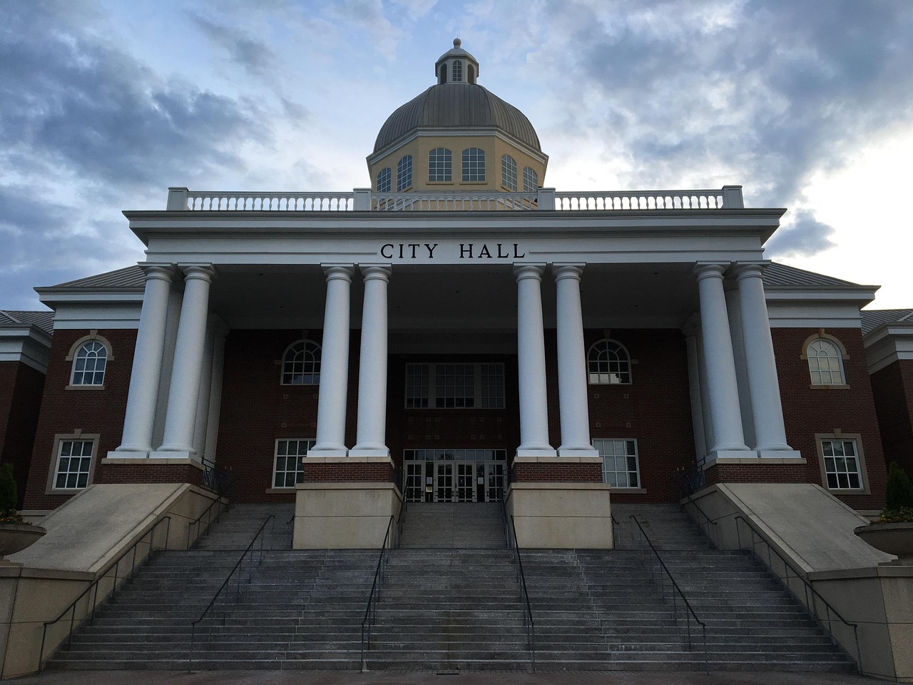 Texas courthouse representing the probate process, where families handle wills, affidavits of heirship, and estate matters. Texas courthouse representing the probate process, where families handle wills, affidavits of heirship, and estate matters.