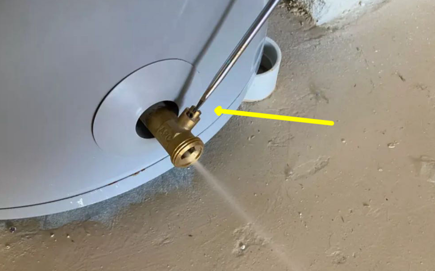 Water Heater Drain Valve (screwdriver type)