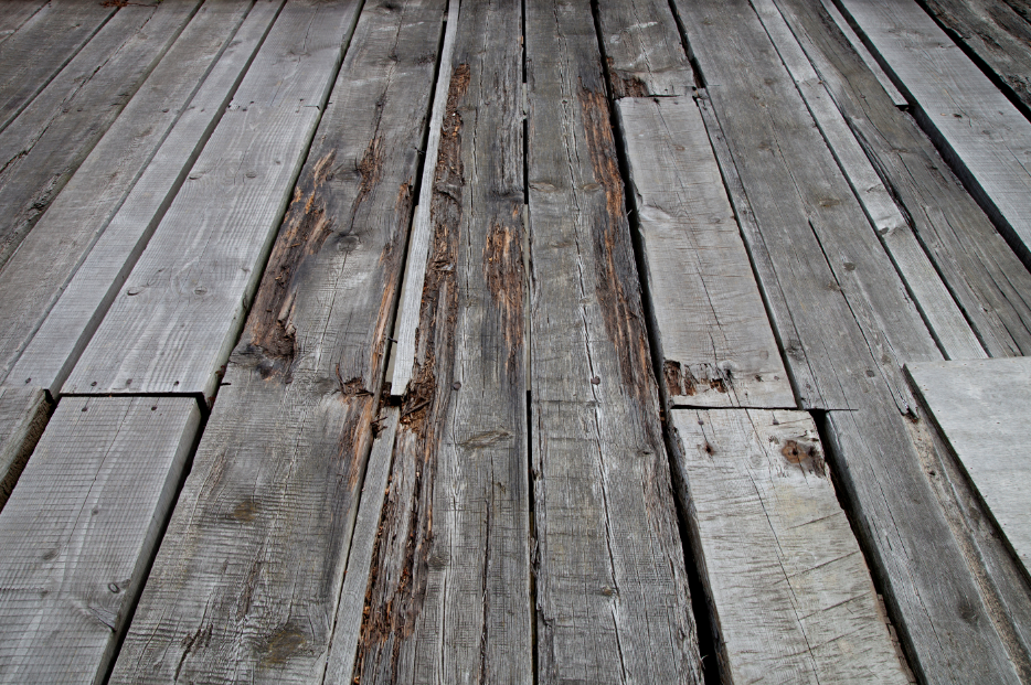 Rotting Old Chicago Deck needs restoration 