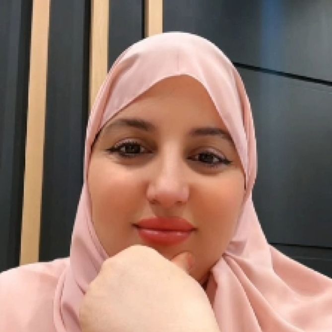 لطيفة العربي