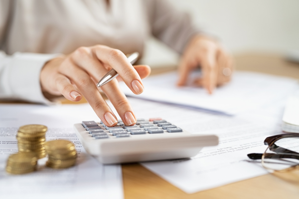 Calculating Business KPIs Calculating Business KPIs