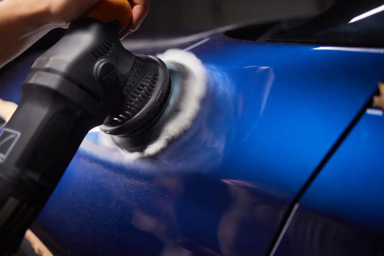 Detailing Expert at Work