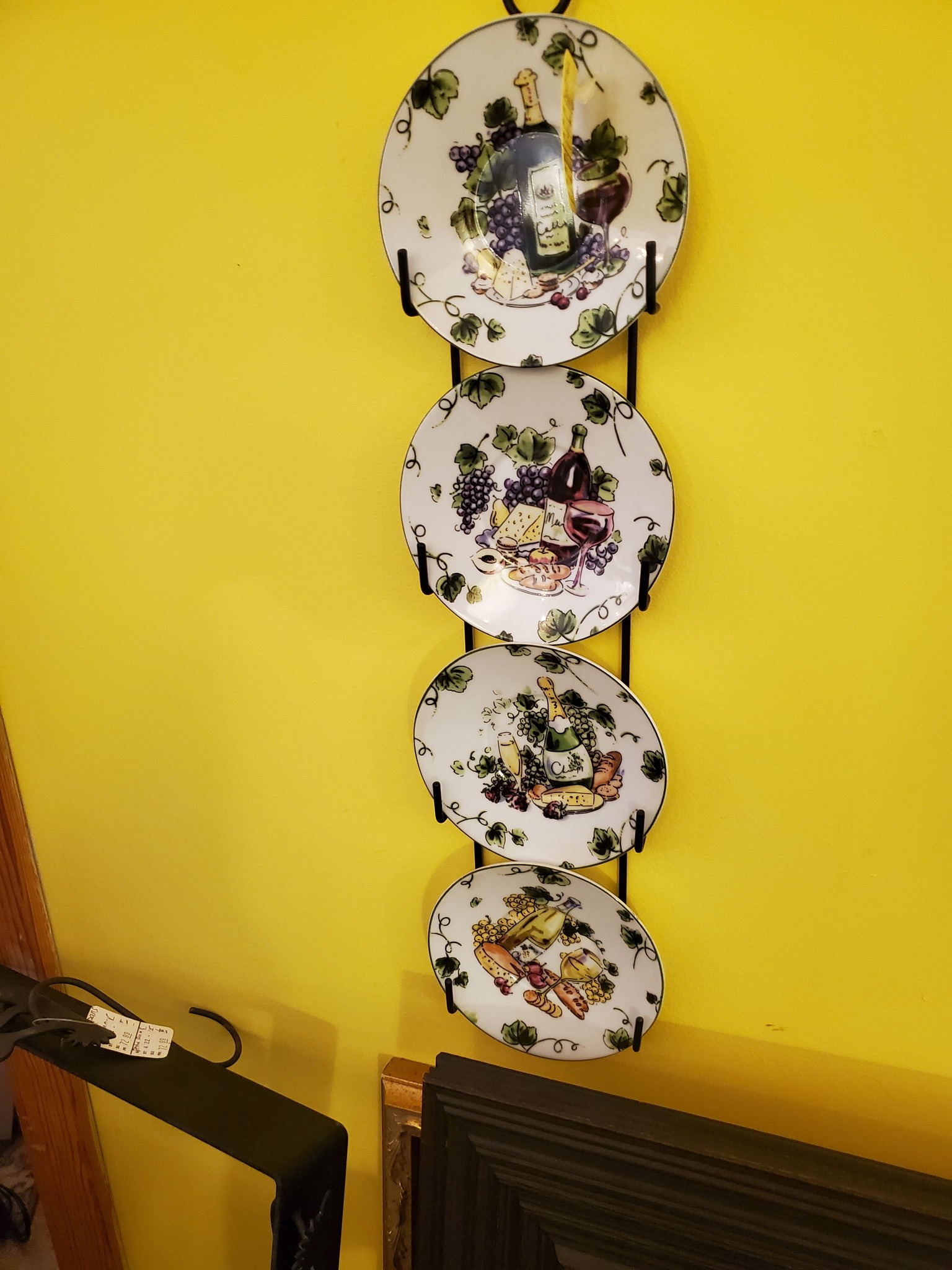 An artistic plate set