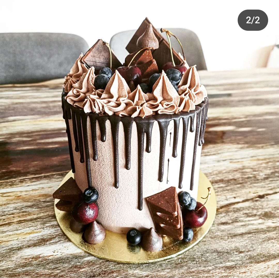 eerc chocolate drip cake