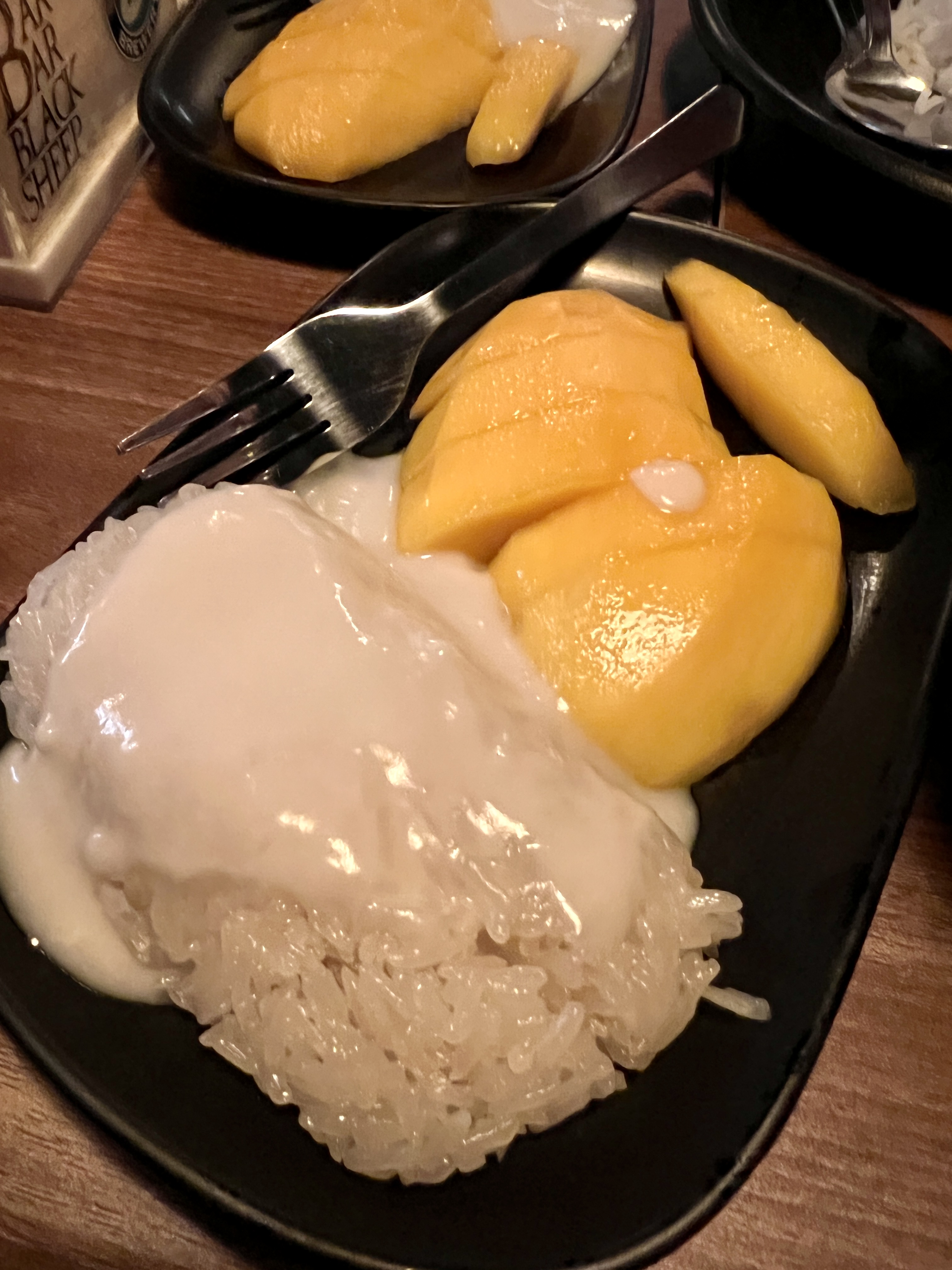 mango sticky rice on plate