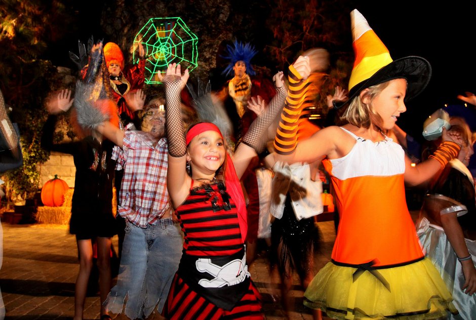 Family-Friendly Halloween Activities, Monster Freeze Dance Family-Friendly Halloween Activities, Monster Freeze Dance