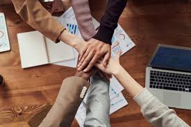 Business people focusing on teamwork Business people focusing on teamwork