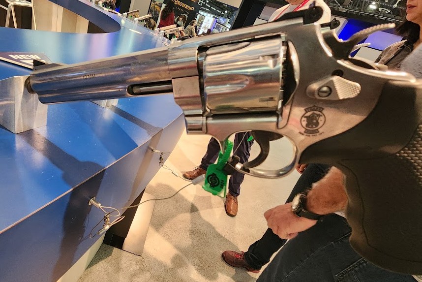 S&W 610