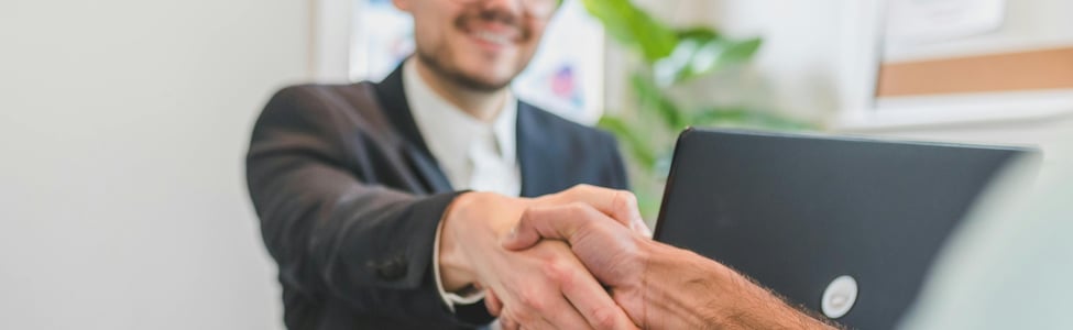 Deciding between a mortgage broker vs. bank in Canada? Our guide breaks down the key differences, from loan options and negotiation power to fee structures and specialization. Learn whether direct bank lending or a broker's access to multiple lenders best suits your mortgage needs, especially for unique financial situations like freelancers or first-time homebuyers.