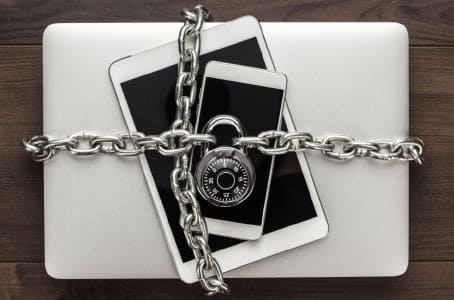 Lei geral de proteção de dados (LGPD) e o direito à privacidade.