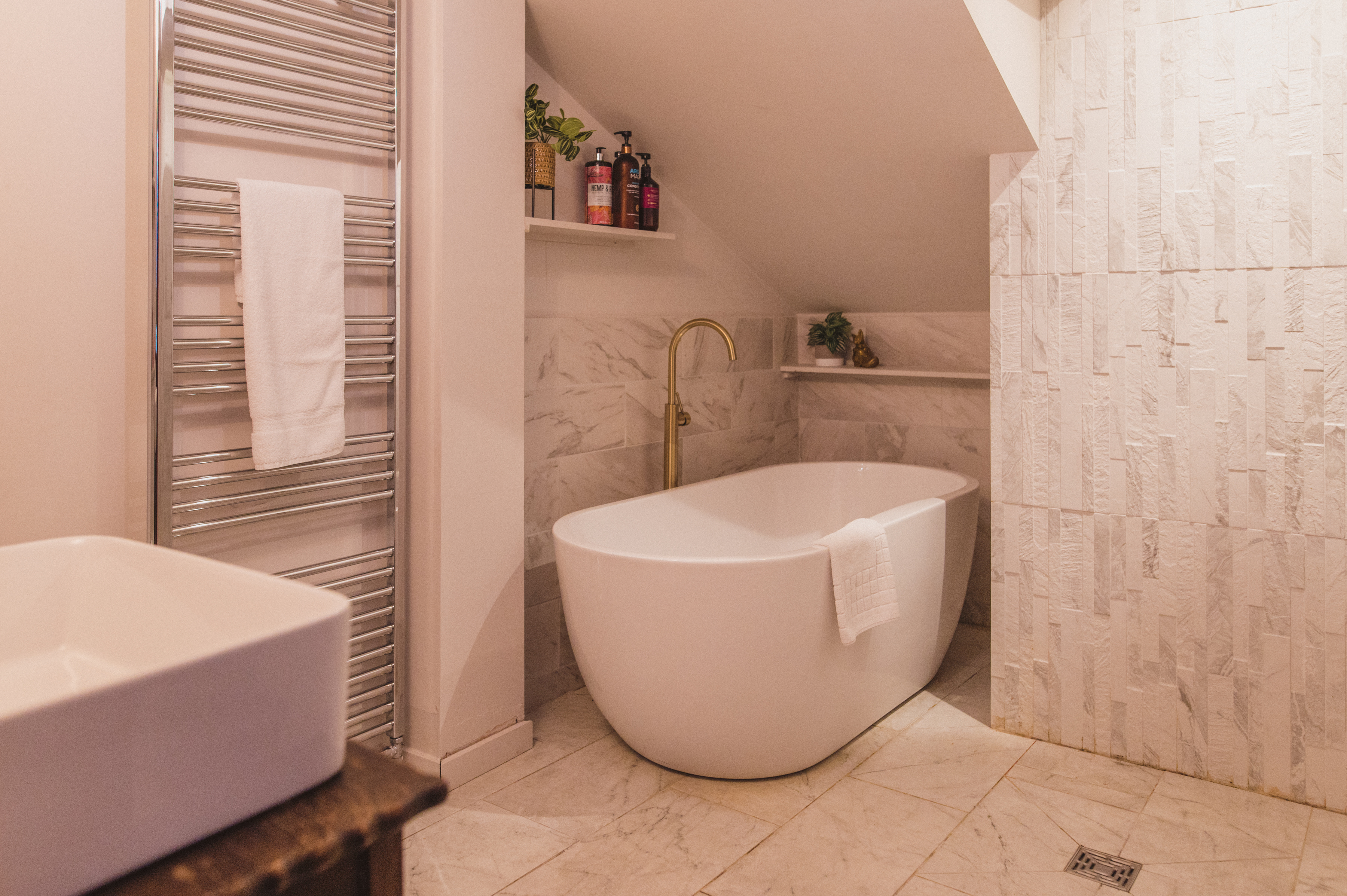 Ballarat House - Bathroom 1