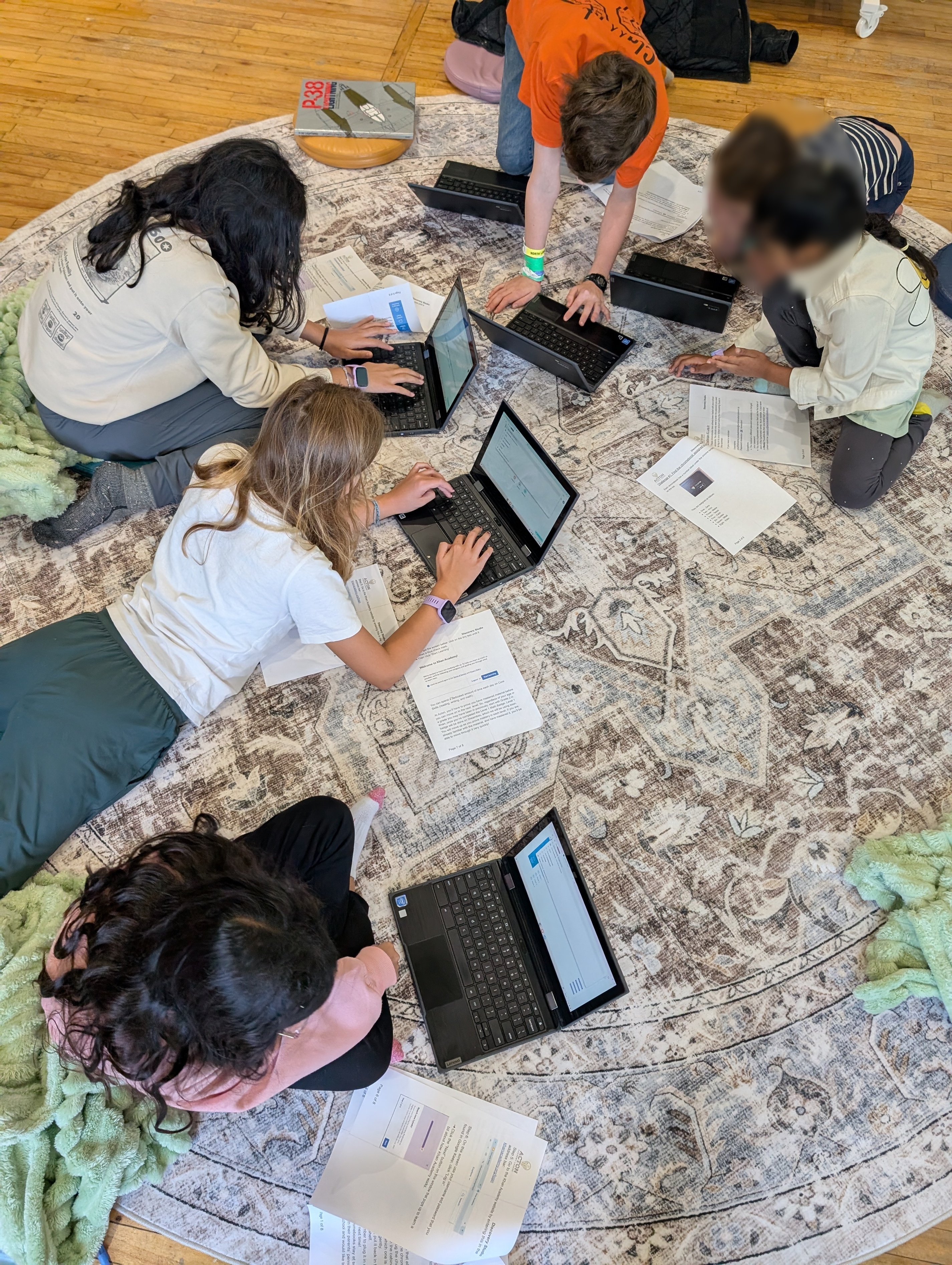 Children working on chromebooks