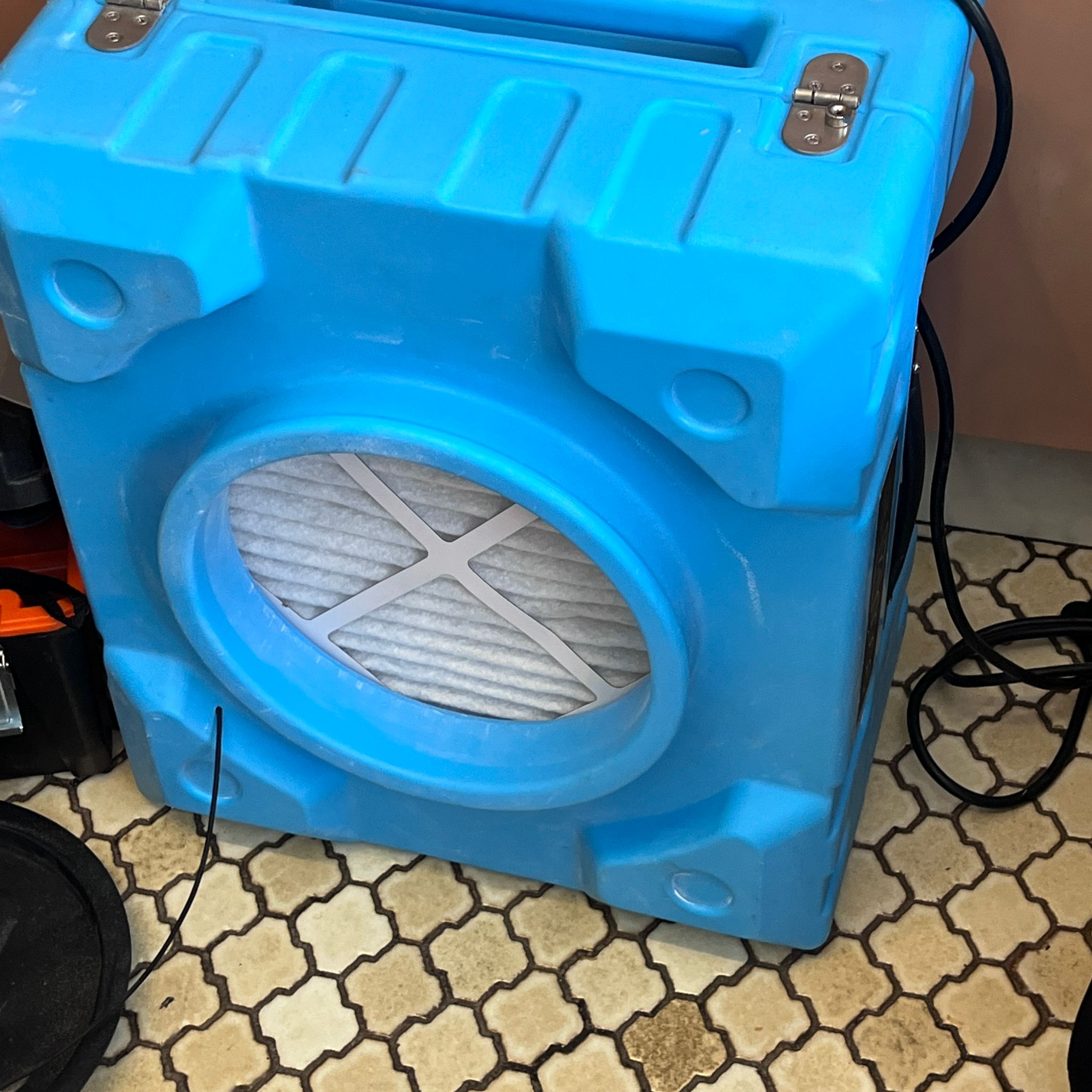 Air filtration device operating inside kitchen area