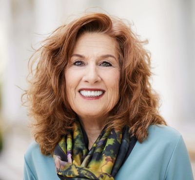 Shelly Lefkoe headshot