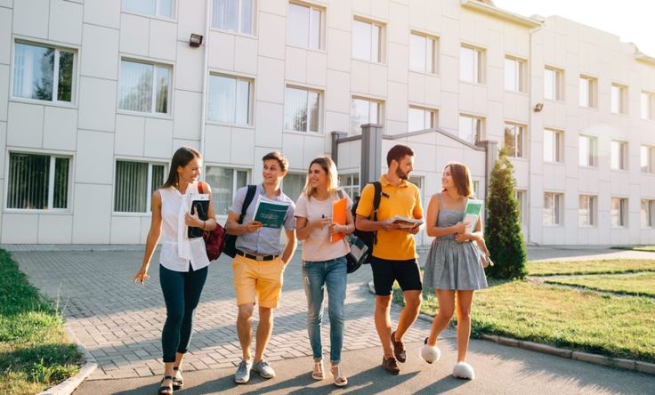 Studying abroad has many advantages and can be a life changing experience, Studying abroad has many advantages and can be a life changing experience,