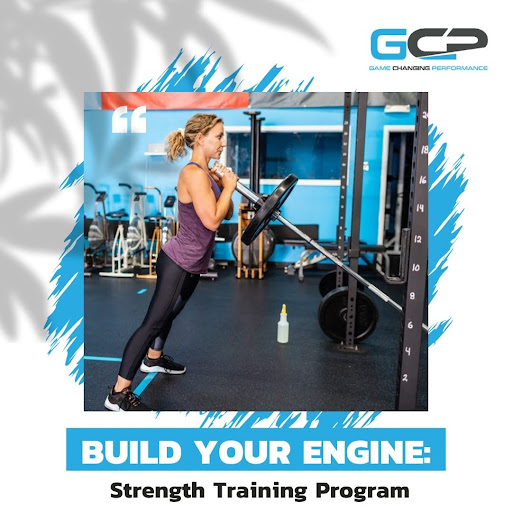 women athelete lifting dumble women athelete lifting dumble